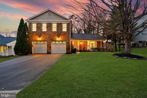 7204 Joshua Tree Ln, Springfield, VA 22152