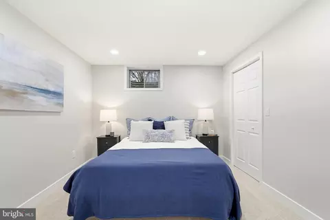 Bedroom - 7204 Joshua Tree Ln, Springfield, VA 22152 photo 6 of 8