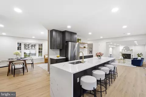 Kitchen - 7204 Joshua Tree Ln, Springfield, VA 22152 photo 3 of 11