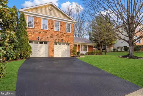 Exterior - 7204 Joshua Tree Ln, Springfield, VA 22152 photo 2 of 5