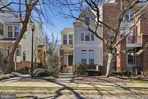 1342 Garden Wall Cir #503, Reston, VA 20194