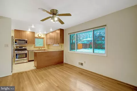 5417 Juliet St, Springfield, VA 22151 photo 9