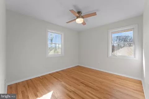 Bedroom - 7448 Long Pine Dr, Springfield, VA 22151 photo 5 of 6