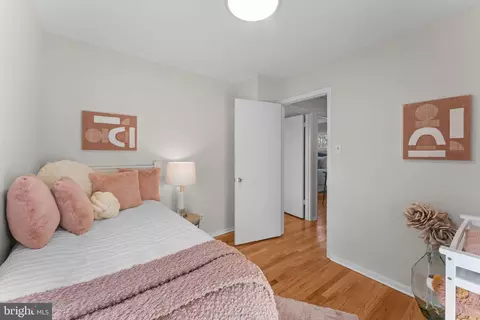 Bedroom - 7448 Long Pine Dr, Springfield, VA 22151 photo 4 of 6