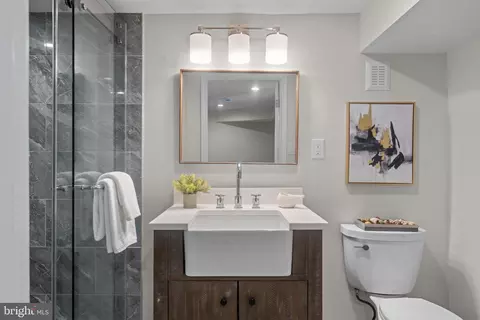 Bath - 7448 Long Pine Dr, Springfield, VA 22151 photo 4 of 6