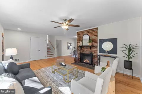Living - 7448 Long Pine Dr, Springfield, VA 22151 photo 3 of 5