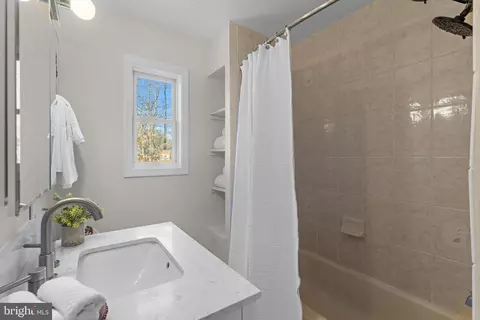 Bath - 7448 Long Pine Dr, Springfield, VA 22151 photo 2 of 6
