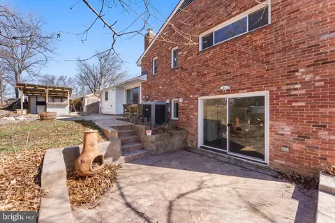 Exterior - 7448 Long Pine Dr, Springfield, VA 22151 photo 4 of 4