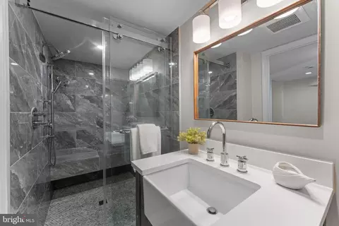 Bath - 7448 Long Pine Dr, Springfield, VA 22151 photo 5 of 6