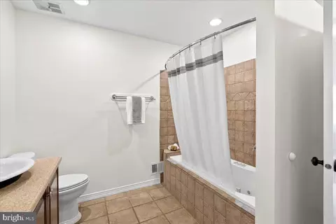 7596 Ruxton Dr, Springfield, VA 22153 photo 23