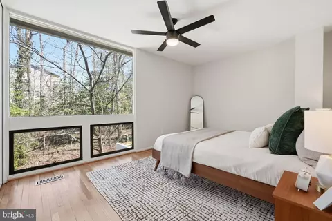 Bedroom - 11526 Maple Ridge Rd, Reston, VA 20190 photo 1 of 6