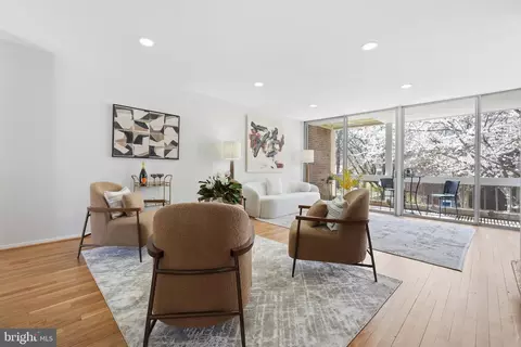 Living - 11526 Maple Ridge Rd, Reston, VA 20190 photo 3 of 7
