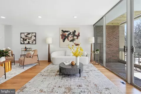 Living - 11526 Maple Ridge Rd, Reston, VA 20190 photo 4 of 7
