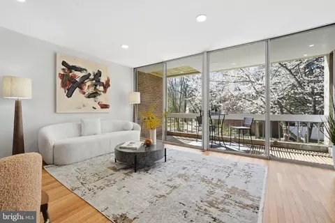Living - 11526 Maple Ridge Rd, Reston, VA 20190 photo 1 of 7
