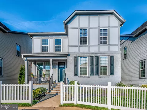 7922 Ashland Dr, Alexandria, VA 22315