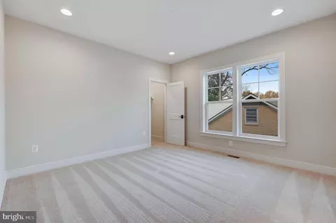 Bedroom - 1429 Spring Vale Ave, Mclean, VA 22101 photo 4 of 12