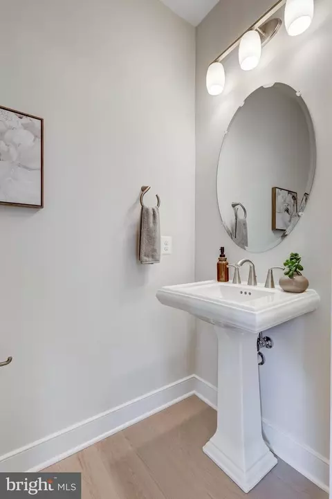 Bath - 1429 Spring Vale Ave, Mclean, VA 22101 photo 1 of 7