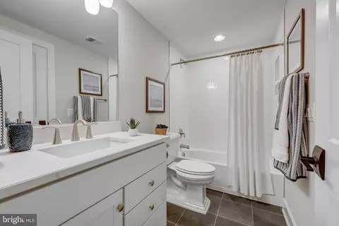 Bath - 1429 Spring Vale Ave, Mclean, VA 22101 photo 6 of 7