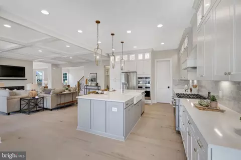 Kitchen - 1429 Spring Vale Ave, Mclean, VA 22101 photo 4 of 8
