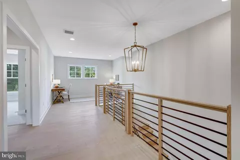 Entry Way - 1429 Spring Vale Ave, Mclean, VA 22101 photo 15 of 21