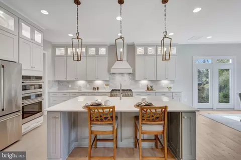 Kitchen - 1429 Spring Vale Ave, Mclean, VA 22101 photo 3 of 8