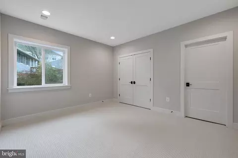 Bedroom - 1429 Spring Vale Ave, Mclean, VA 22101 photo 11 of 12