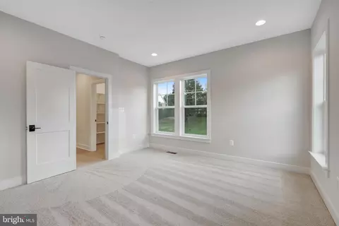 Bedroom - 1429 Spring Vale Ave, Mclean, VA 22101 photo 9 of 12