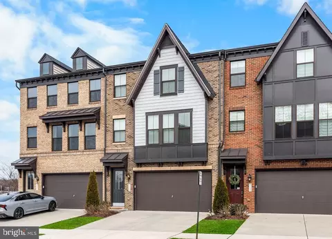 8103 Zoe Pl, Alexandria, VA 22306