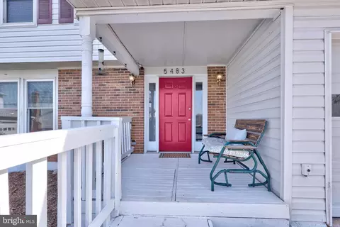 5483 Braddock Ridge Dr, Centreville, VA 20120
