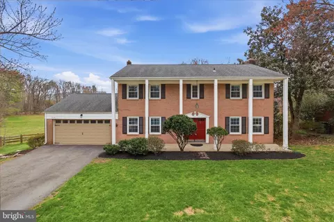 1335 Macbeth St, Mclean, VA 22102
