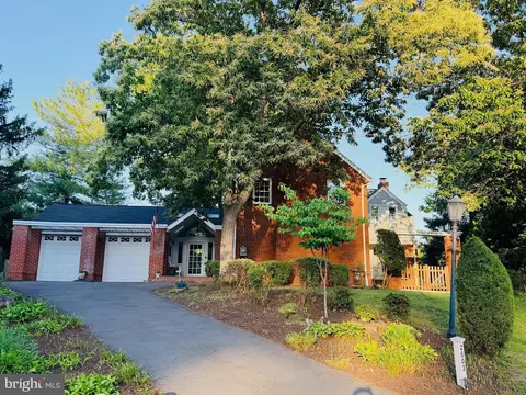 2603 Faber Ct, Falls Church, VA 22046
