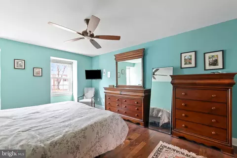 Bedroom - 8816 Arley Dr, Springfield, VA 22153 photo 2 of 6