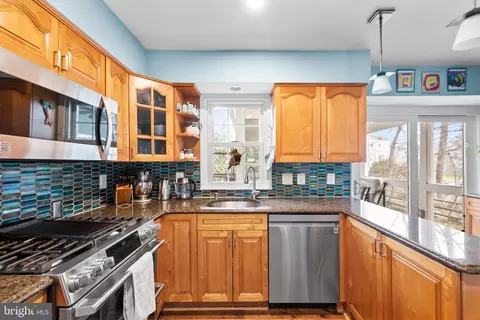 Kitchen - 8816 Arley Dr, Springfield, VA 22153 photo 4 of 4