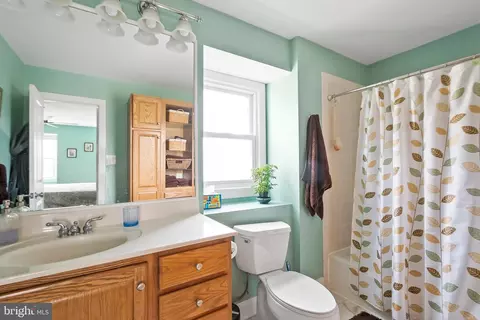 Bath - 8816 Arley Dr, Springfield, VA 22153 photo 1 of 3