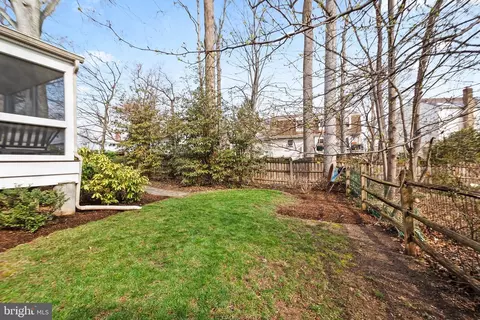 Exterior - 8816 Arley Dr, Springfield, VA 22153 photo 11 of 14