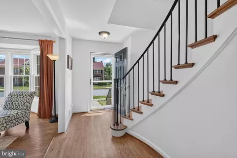 Entry Way - 8312 Wickham Rd, Springfield, VA 22152 photo 3 of 6