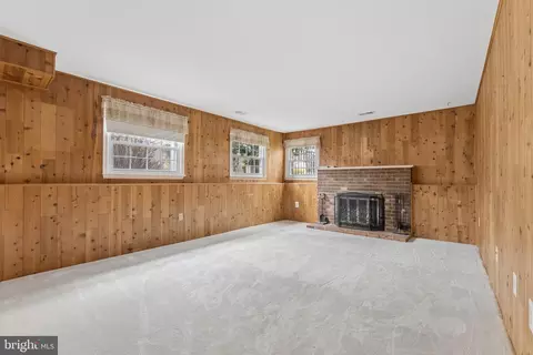 Other - 8910 Spur Rd, Springfield, VA 22153 photo 8 of 13