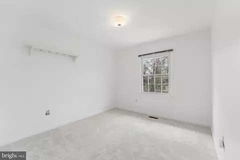 Bedroom - 8910 Spur Rd, Springfield, VA 22153 photo 5 of 7