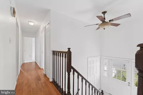 Entry Way - 8910 Spur Rd, Springfield, VA 22153 photo 2 of 2