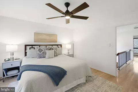 Bedroom - 9060 Blarney Stone Dr, Springfield, VA 22152 photo 2 of 11