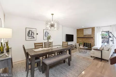 Dining - 9060 Blarney Stone Dr, Springfield, VA 22152 photo 1 of 3