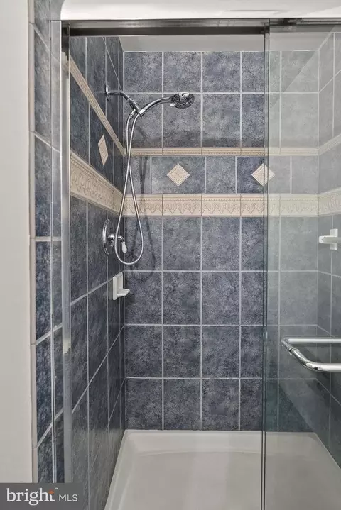 Bath - 9060 Blarney Stone Dr, Springfield, VA 22152 photo 3 of 6
