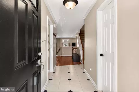 7923 Valleyfield Dr, Springfield, VA 22153 photo 4