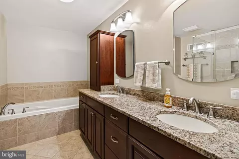 7923 Valleyfield Dr, Springfield, VA 22153 photo 25