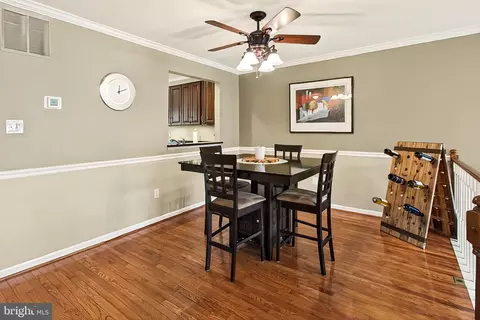 7923 Valleyfield Dr, Springfield, VA 22153 photo 10