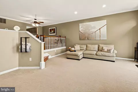 7923 Valleyfield Dr, Springfield, VA 22153 photo 12