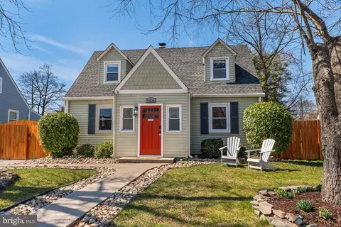 6106 Bangor Dr, Alexandria, VA 22303