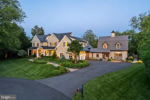 Exterior - 6529 Sothoron Rd, Mclean, VA 22101 photo 2 of 22