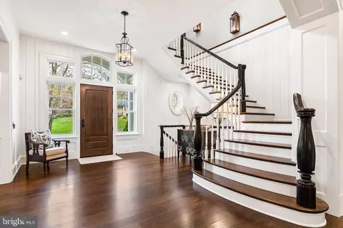 Entry Way - 6529 Sothoron Rd, Mclean, VA 22101 photo 3 of 17