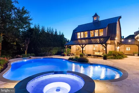 Exterior - 6529 Sothoron Rd, Mclean, VA 22101 photo 15 of 22